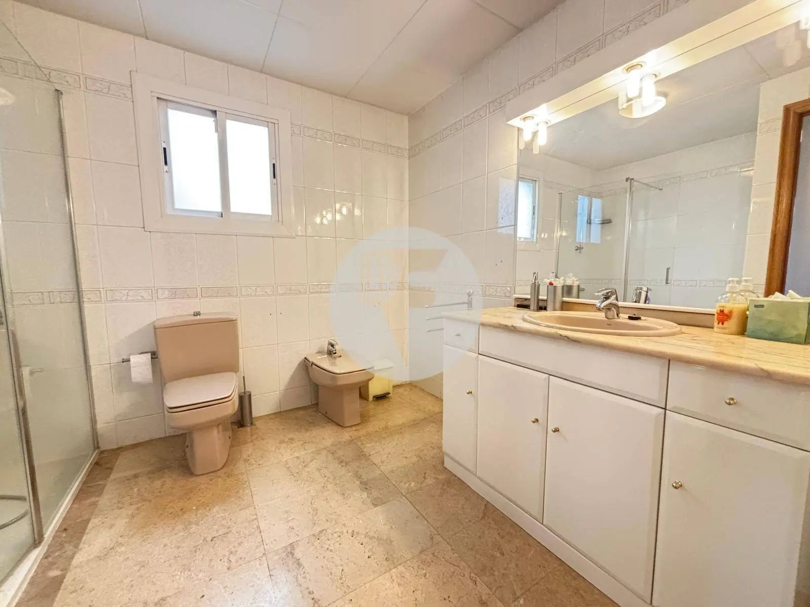 EXCLUSIVO ÁTICO ESQUINERO EN EL CENTRO DE GRANOLLERS, CON ORIENTACIÓN SUR - imagen 31