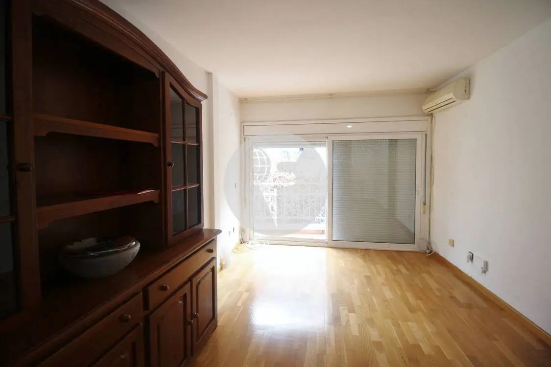 Cozy 70 m² apartment according to cadastre close to the center of Granollers. 6