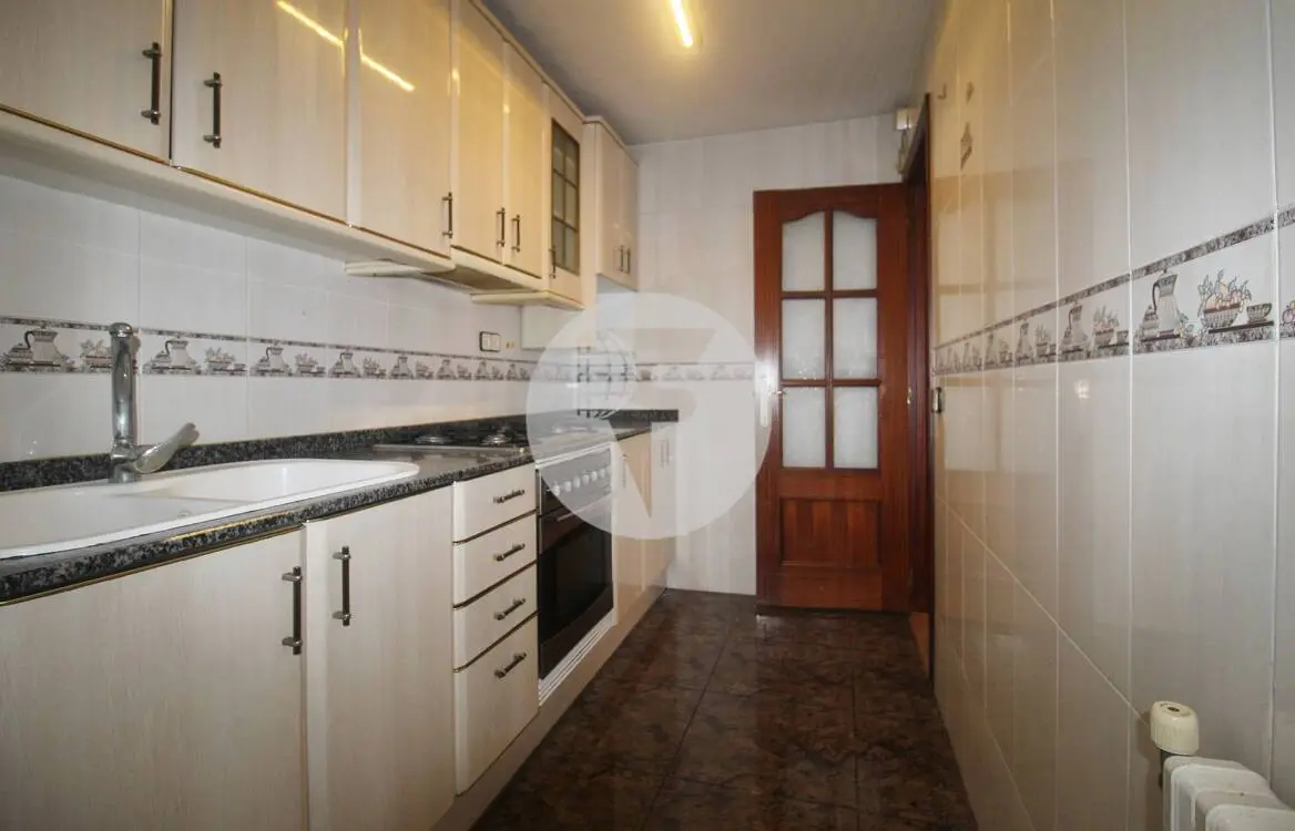Cozy 70 m² apartment according to cadastre close to the center of Granollers. 9