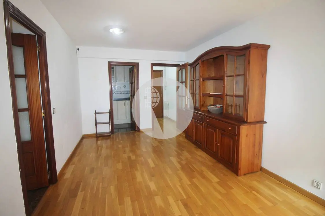 Cozy 70 m² apartment according to cadastre close to the center of Granollers. 2