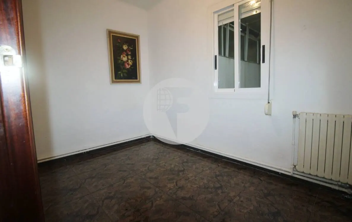 Cozy 70 m² apartment according to cadastre close to the center of Granollers. 14