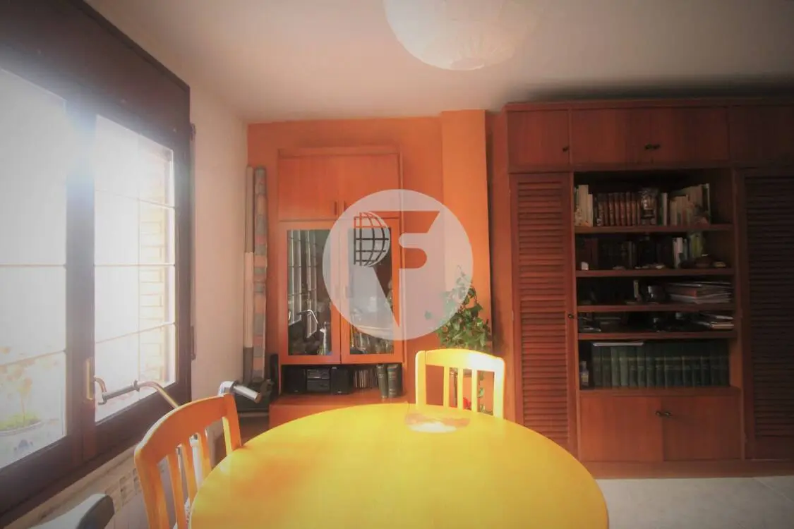 Large detached house with terrace in the center of Sant Celoni 13