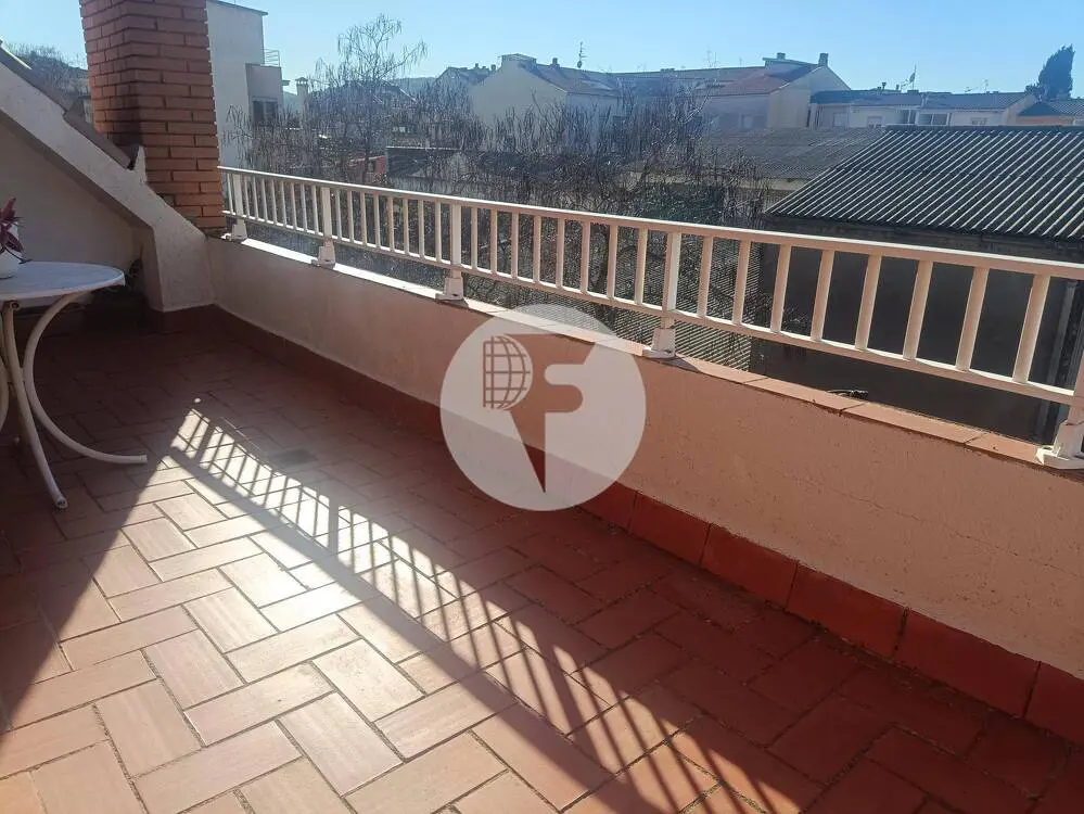 Large detached house with terrace in the center of Sant Celoni 37