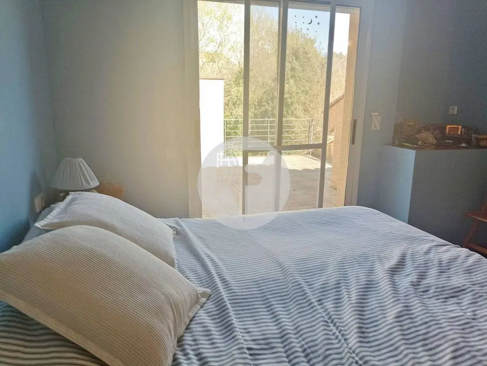 House with 4 winds for sale according to cadastre in a quiet and well-connected urbanization in the Can Divi area of l'Ametlla del Vallès. 16