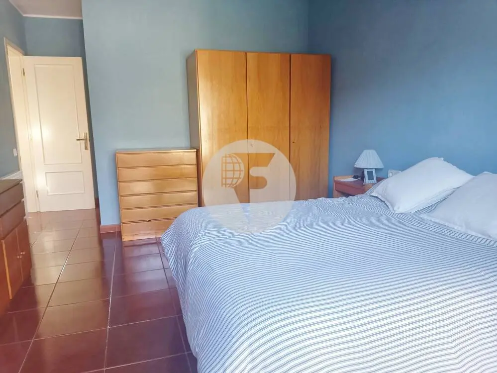House with 4 winds for sale according to cadastre in a quiet and well-connected urbanization in the Can Divi area of l'Ametlla del Vallès. 17
