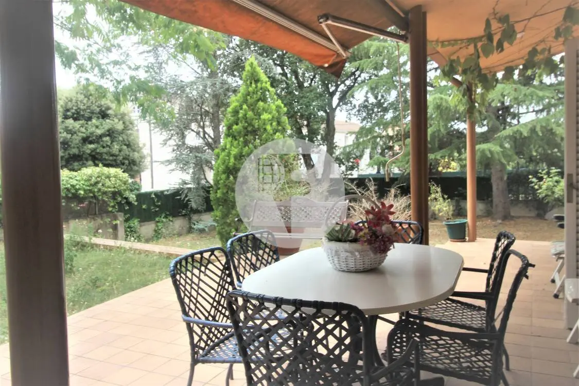 Detached house with 5 bedrooms in Llinars del Vallès. 57