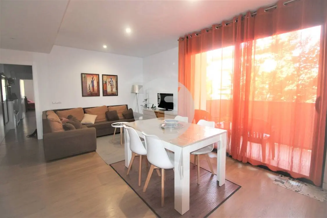 Apartment in perfect condition, with 3 bedrooms in the center of Grano 5