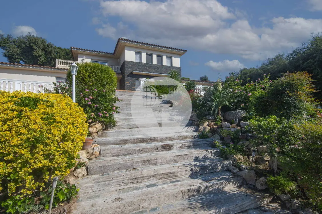 Magnificent luxury detached house in L'Ametlla dle Vallès. 55