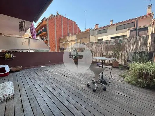 Exclusivo loft de diseño con terraza privada en el centro de Granollers